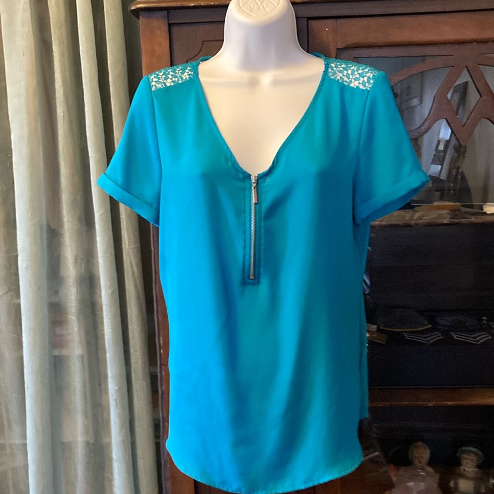 Apt. 9 Blue Short Sleeve Blouse with V-Neck